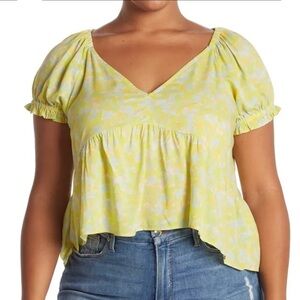 NWT Abound Yellow Florals V-neck Puff Sleeves Swing Top 1X